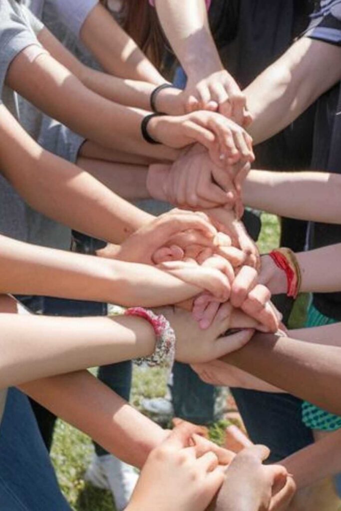 Human Knot Game